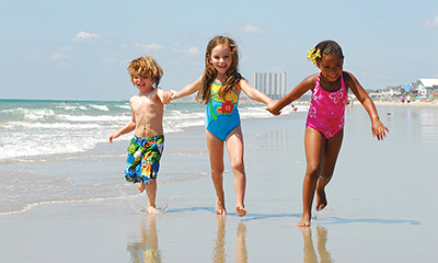 Myrtle Beach - kids on the beach